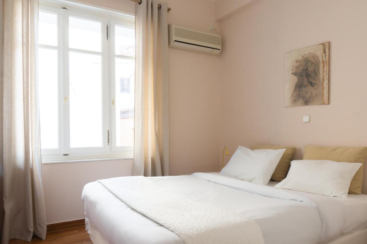 Hadrians Den In Heart Of Plaka By Jj Hospitality Apartment Athens Exterior photo